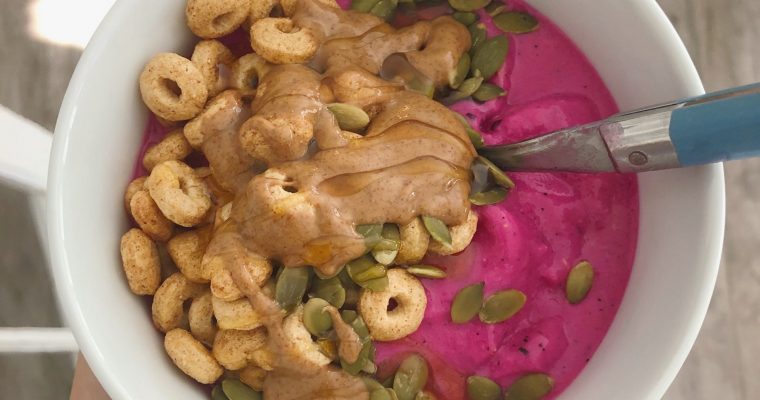 Pink Pitaya Smoothie Bowl